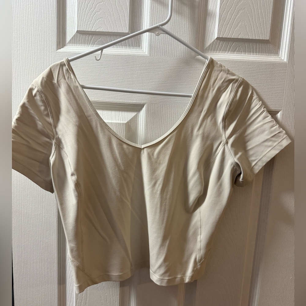 Lululemon women’s align T-shirt